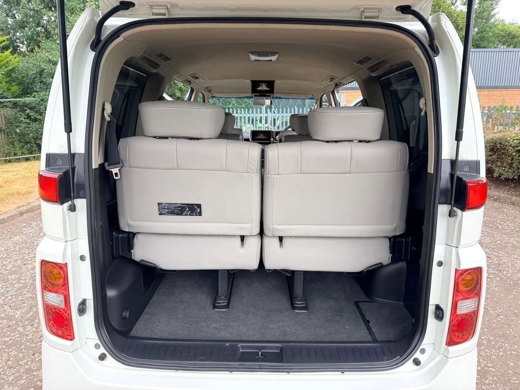 Nissan Elgrand Black #17