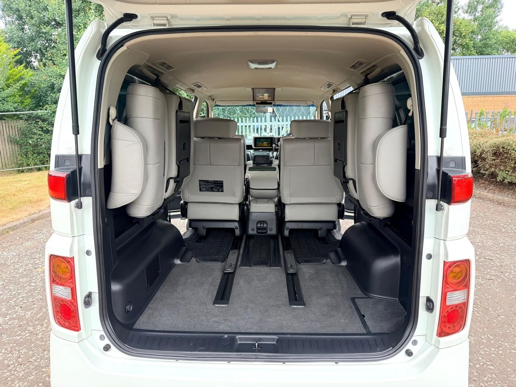 Nissan Elgrand Black #15