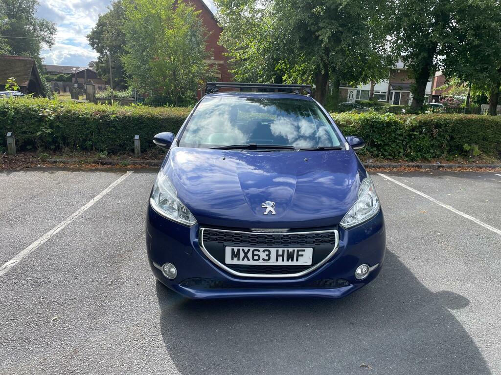 Peugeot 208 Active Blue #2