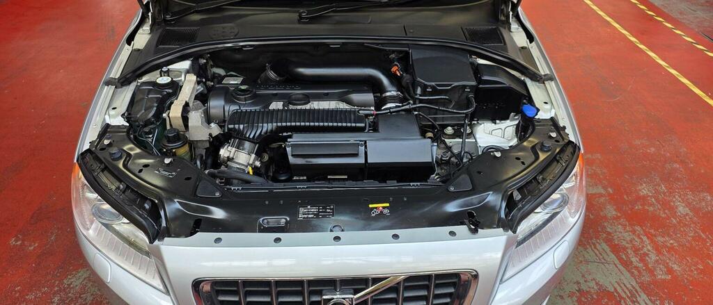 Volvo V70 Estate 2.5T Se Geartronic Euro 5 200959 JCF2231 Silver #2
