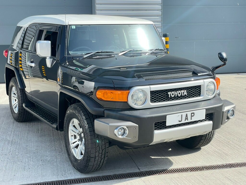 Toyota FJ Cruiser Immaculate Fresh Import Genuine Low Miles Black #2
