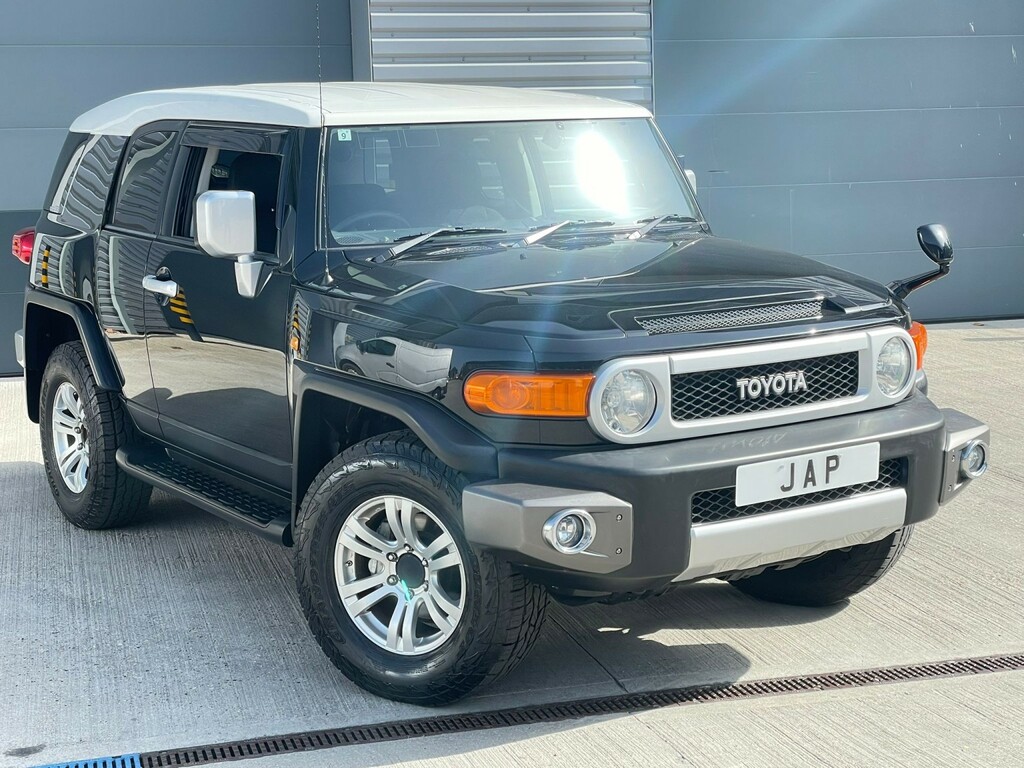 Toyota FJ Cruiser Immaculate Fresh Import Genuine Low Miles Black