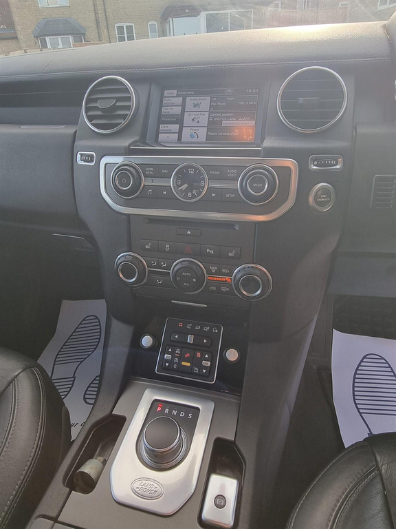 Land Rover Discovery 3.0 4 Sdv6 Xs 255 Bhp Grey #24