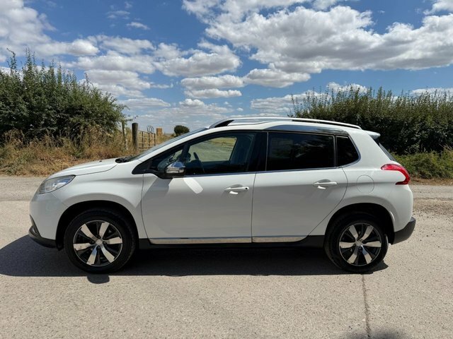 Peugeot 2008 2016 1.6 Bluehdi Allure Suv Euro White #2