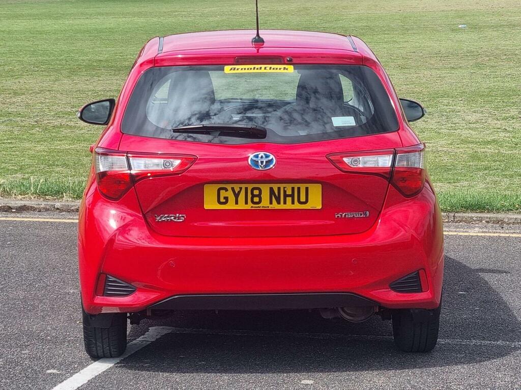 Toyota Yaris Hatchback 1.5 Vvt-h Icon Tech E-cvt Euro 6 Ss 5 GY18NHU Red #6
