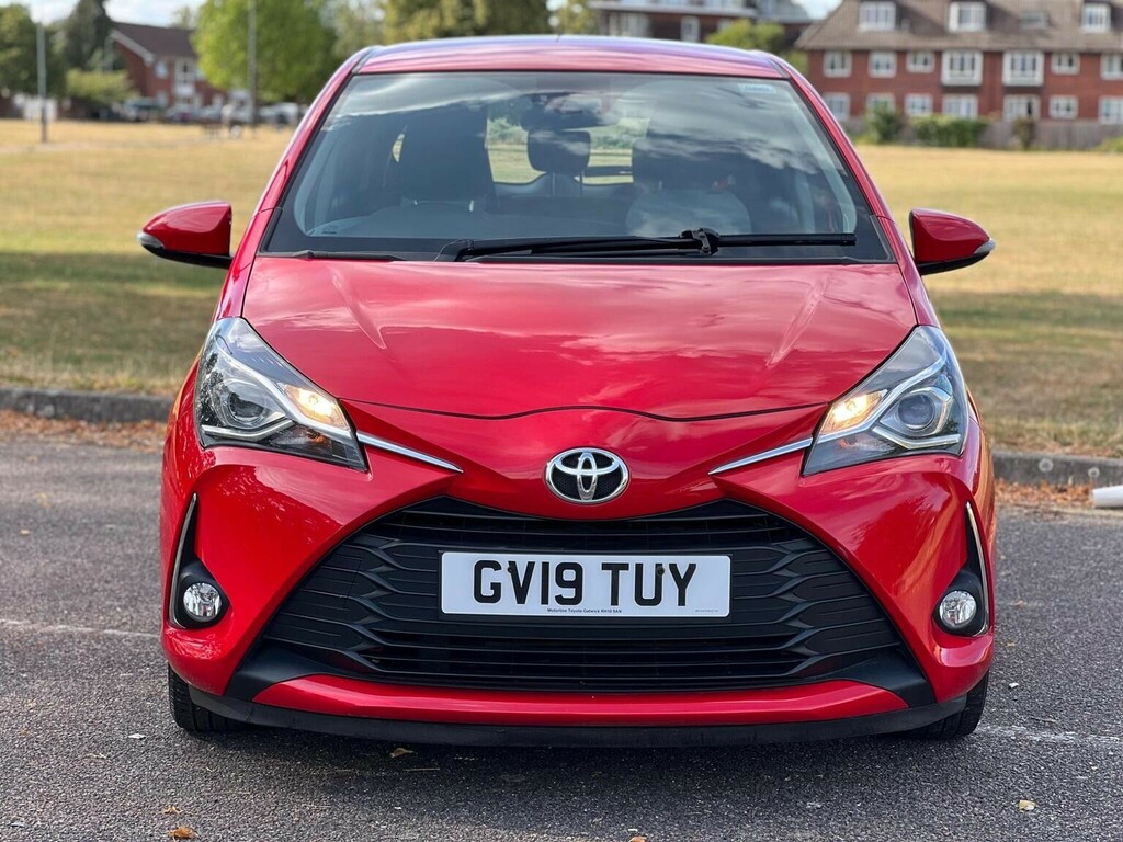 Toyota Yaris 1.5 Vvt-i Icon Euro 6 Red