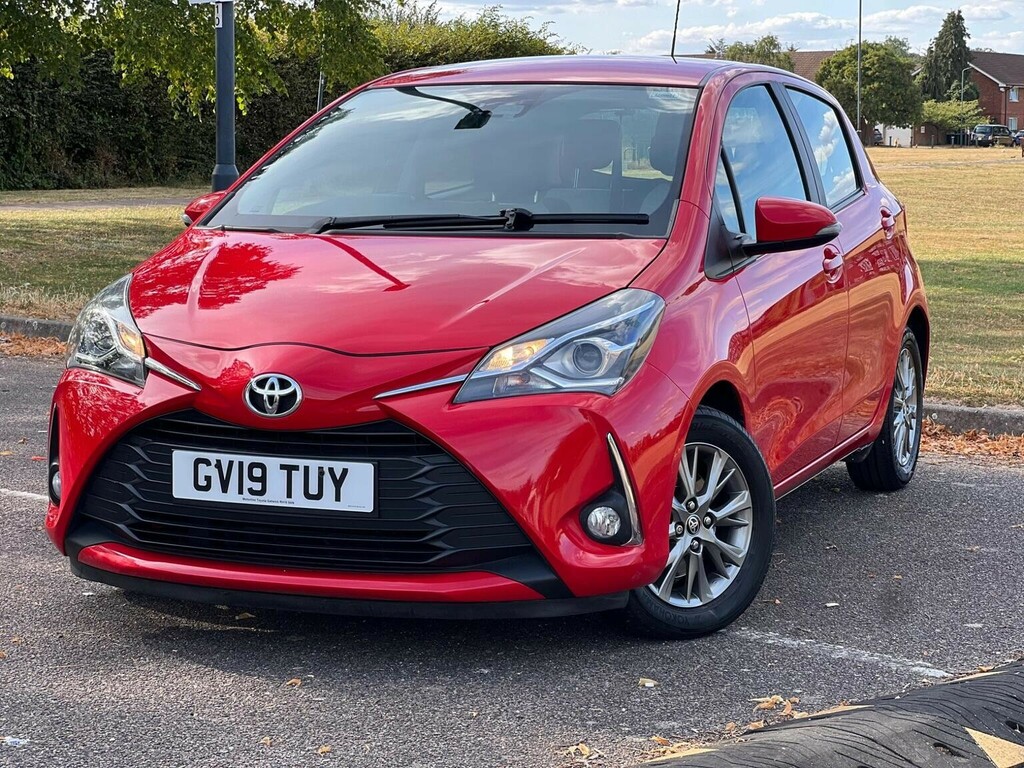 Toyota Yaris 1.5 Vvt-i Icon Euro 6 Red #3