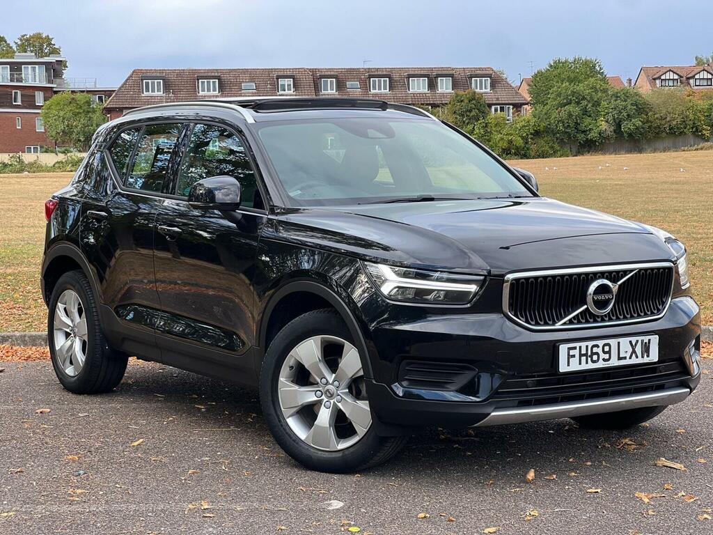 Volvo XC40 Suv 1.5 T3 Momentum Euro 6 Ss 202069 FH69LXW Black #2