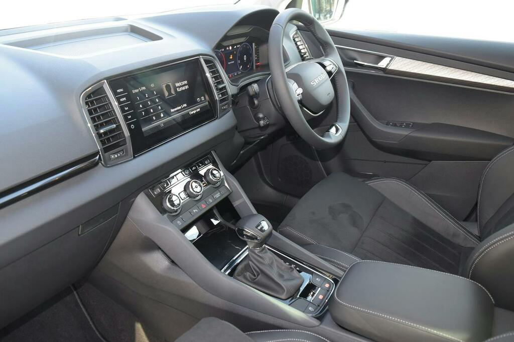 Skoda Karoq 2.0 Tdi Se L Edition Suv Dsg 4Wd White #2