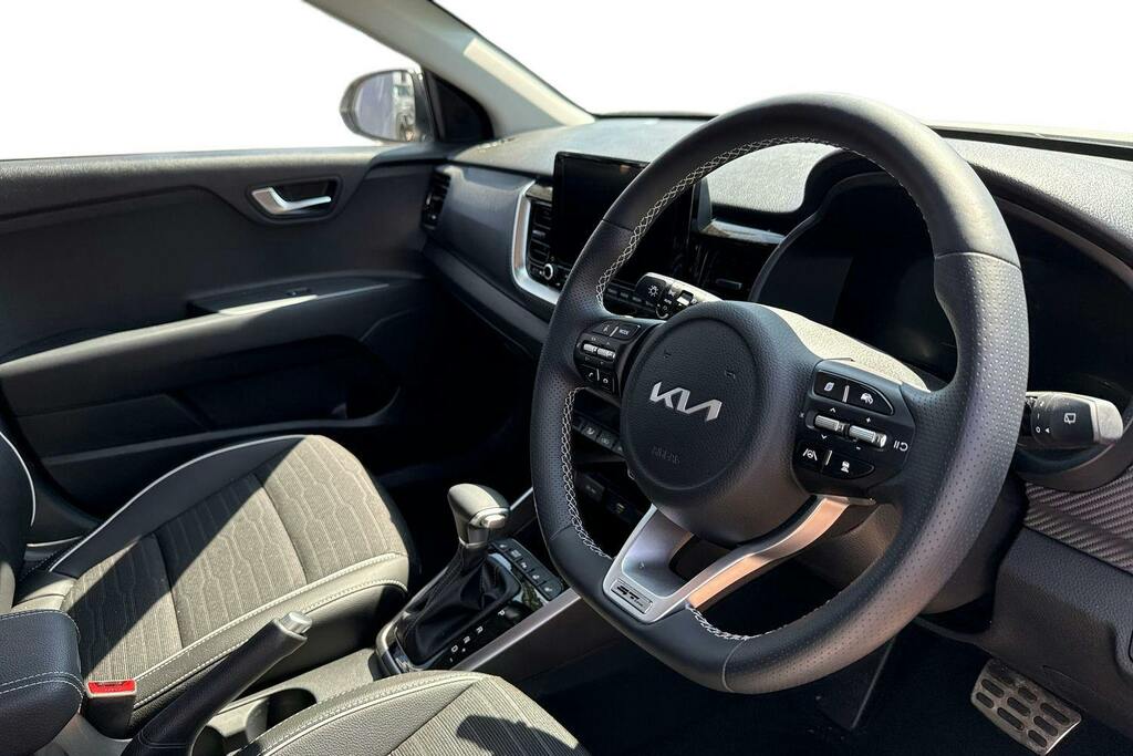 Kia Stonic 1.0 T Gdi Mhev Gt Line S Suv Hybrid Dct LV75GJJ White #6