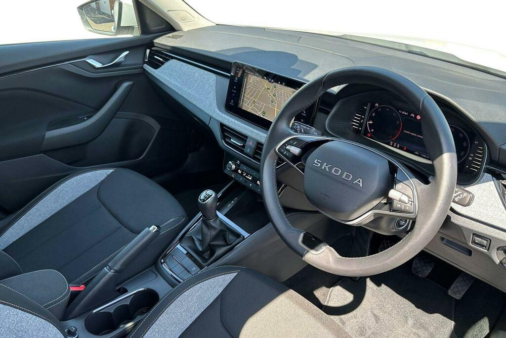 Skoda Kamiq 1.0 Tsi Se Edition Suv GL25UVG White #6