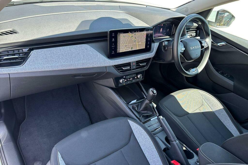 Skoda Kamiq 1.0 Tsi Se Edition Suv GL25UVG White #2