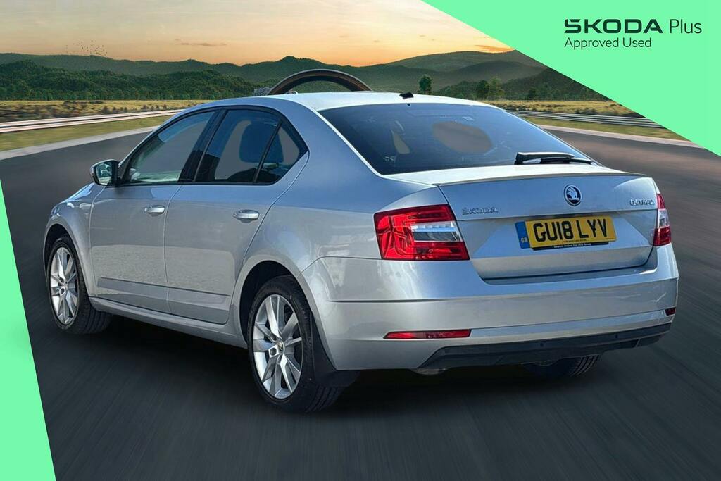 Skoda Octavia 1.5 Tsi Act Se L Hatchback Dsg Silver #3