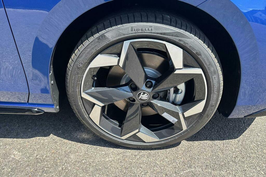 Skoda Superb 1.5 Tsi Iv 25.7Kwh Sportline Estate Plu GY26YEK Blue #5