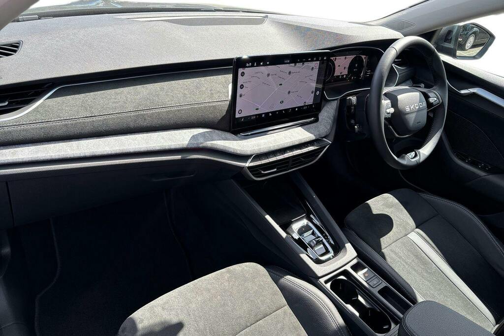 Skoda Octavia 1.5 Tsi E Tec Mhev Act Se L Estate Hybr EK75KJJ Grey #2