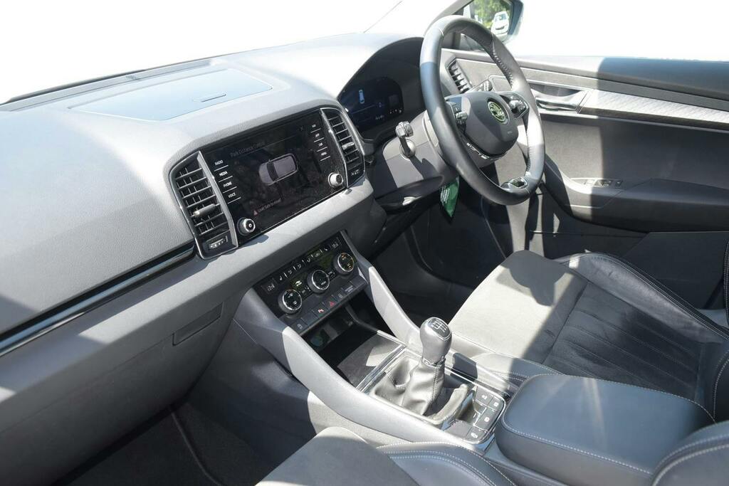 Skoda Karoq 2.0 Tdi Se L Suv Silver #2