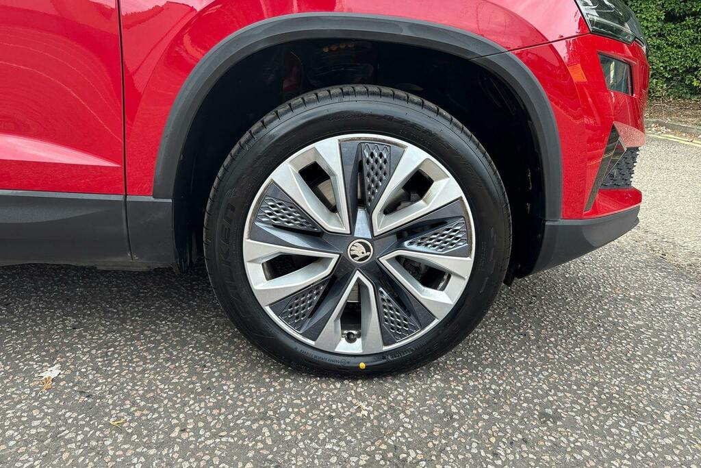 Skoda Karoq 1.5 Tsi Act Se L Suv Dsg GL74NDD Red #5