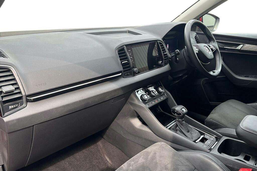 Skoda Karoq 1.5 Tsi Act Se L Suv Dsg GL74NDD Red #2