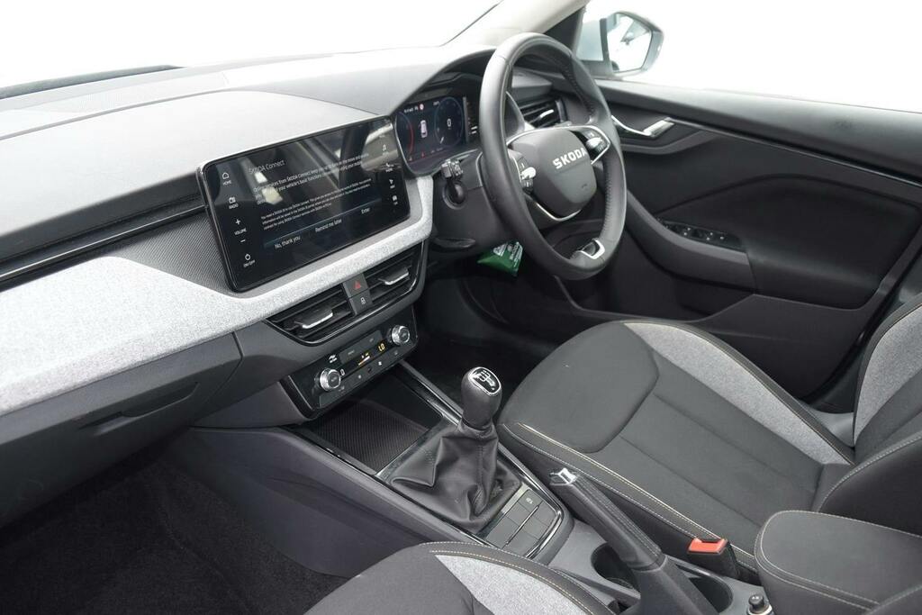 Skoda Kamiq 1.0 Tsi Se Edition Suv YK74AFW Silver #2