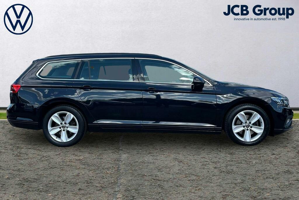 Volkswagen Passat 2.0 Tdi Evo Se Nav Estate Dsg Black #4