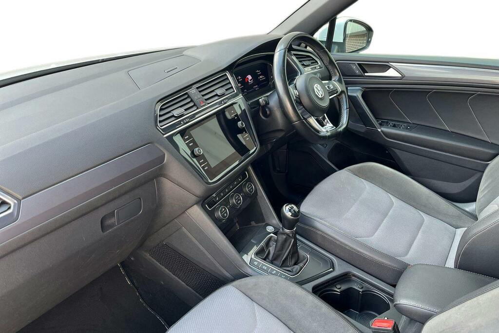 Volkswagen Tiguan Allspace 2.0 Tdi R-line Tech Suv White #2