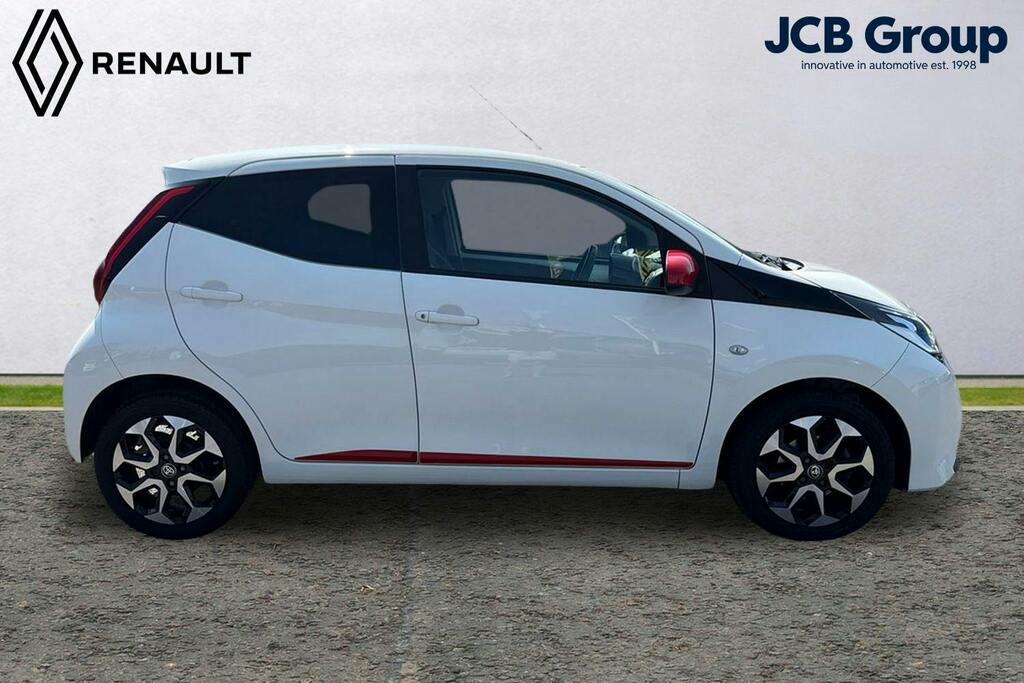 Toyota Aygo 1.0 Vvt I X Trend Hatchback X Shift White #4