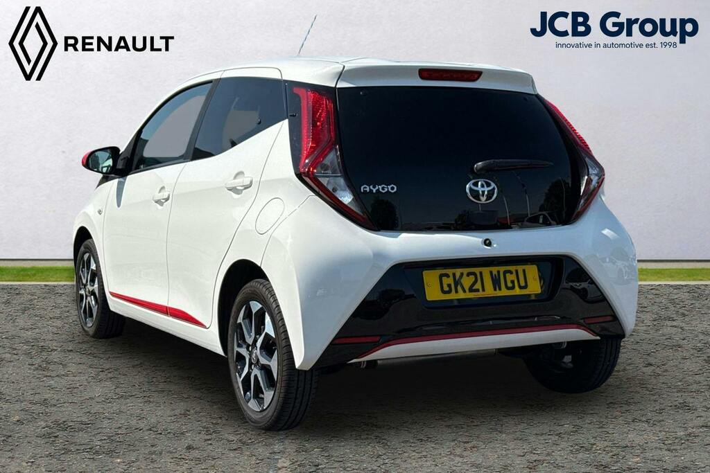 Toyota Aygo 1.0 Vvt I X Trend Hatchback X Shift White #3