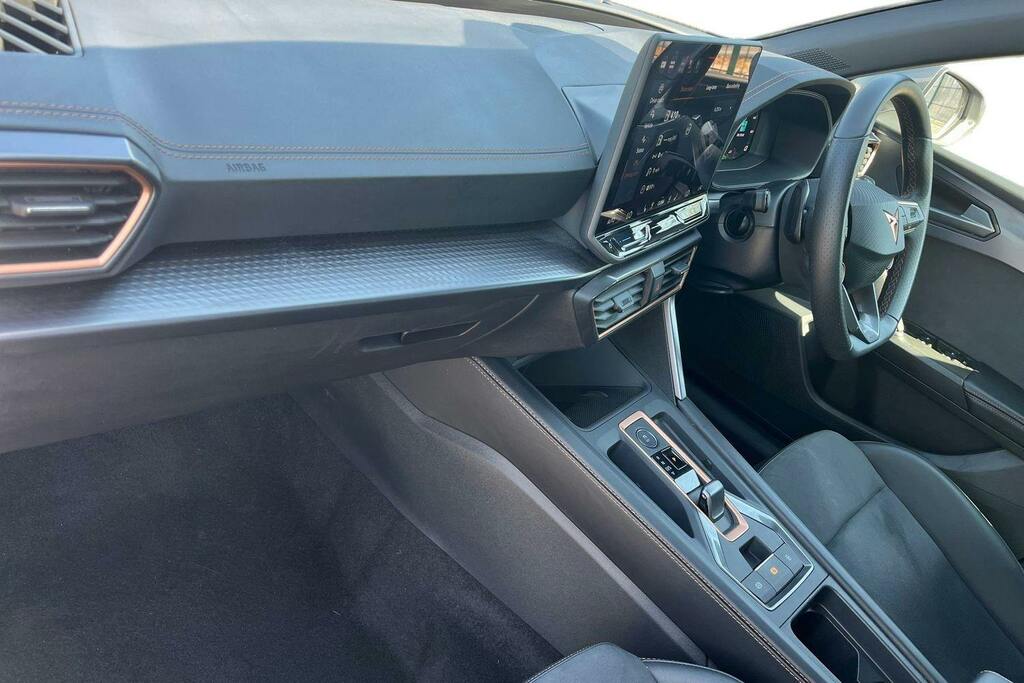 Cupra Leon 1.5 Etsi V2 Hatchback Hybrid Dsg KW25LDL White #2