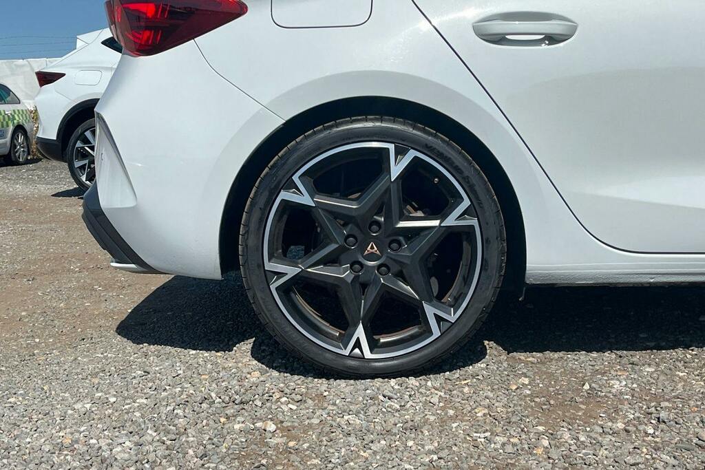 Cupra Leon 1.5 Etsi V2 Hatchback Hybrid Dsg KW25LDL White #5