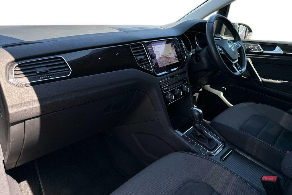 Volkswagen Golf SV 1.5 Tsi Evo Gt Mpv Dsg Black #2