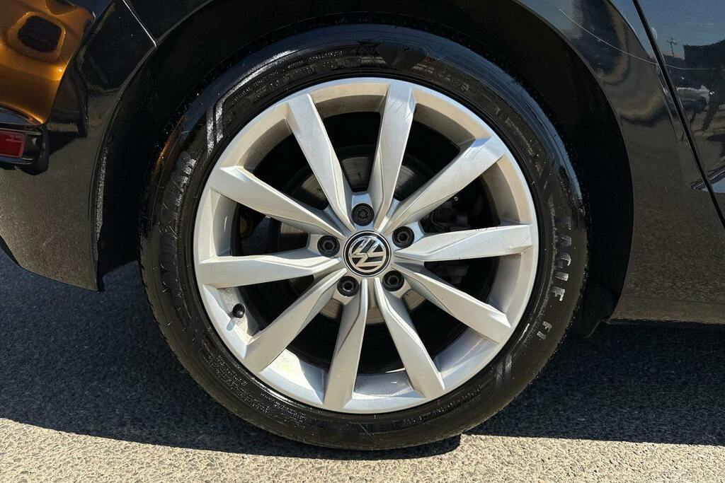 Volkswagen Golf SV 1.5 Tsi Evo Gt Mpv Dsg Black #5