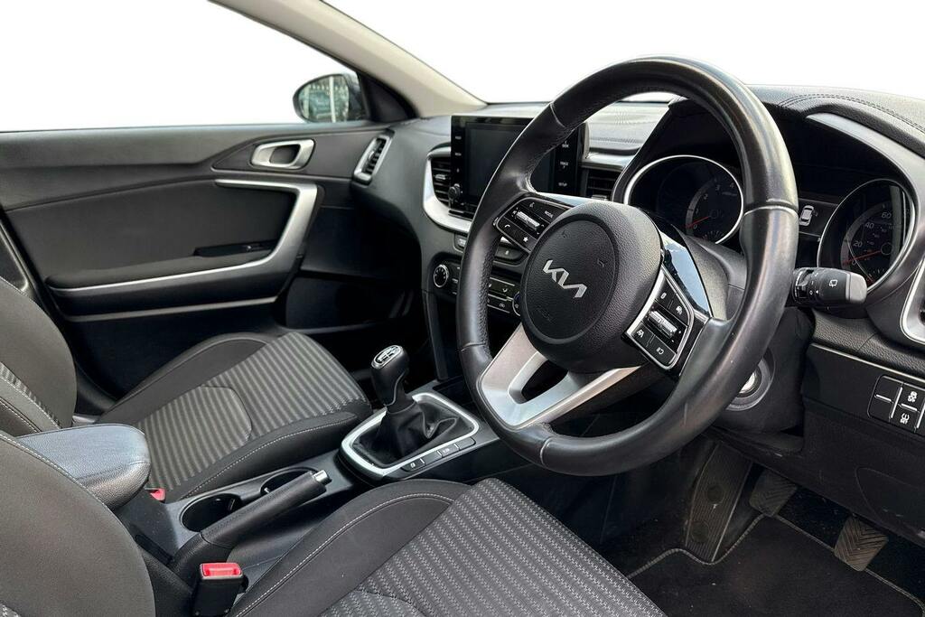 Kia Ceed 1.5 T Gdi 2 Hatchback Grey #6