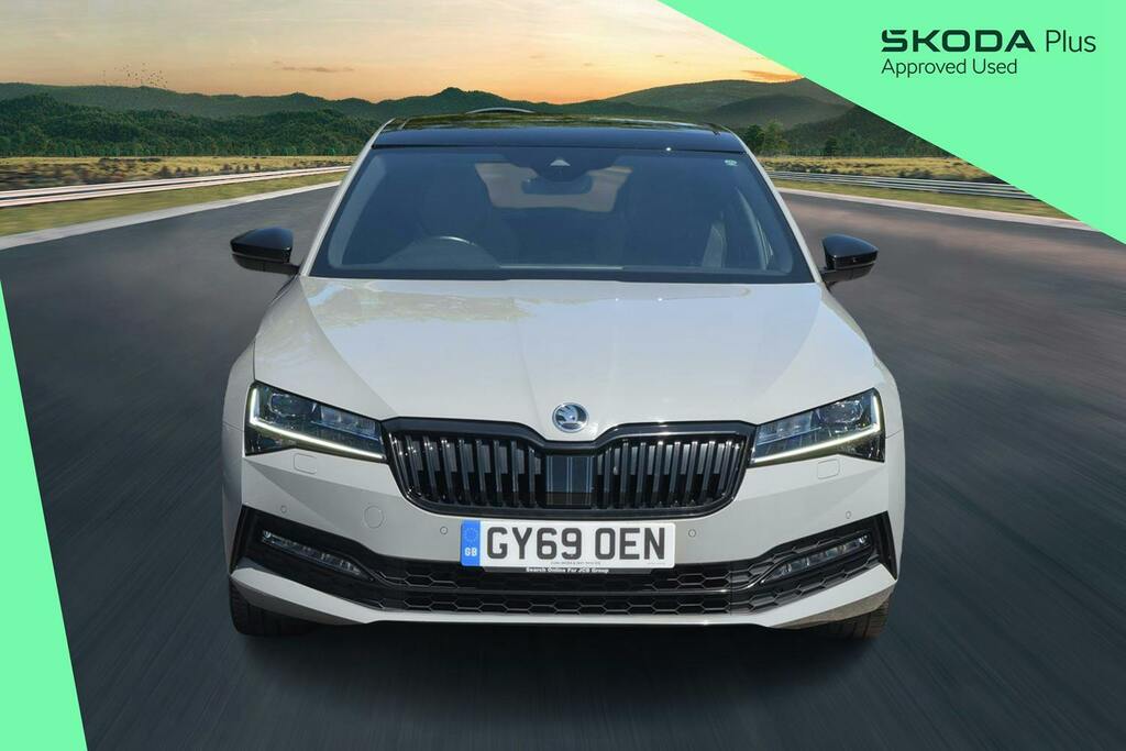 Skoda Superb Estate 2.0 Tdi 190 4X4 Sportline Dsg White #8