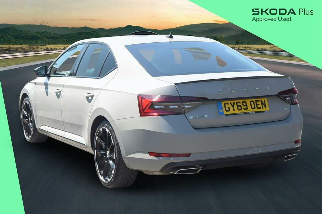 Skoda Superb Estate 2.0 Tdi 190 4X4 Sportline Dsg White #3