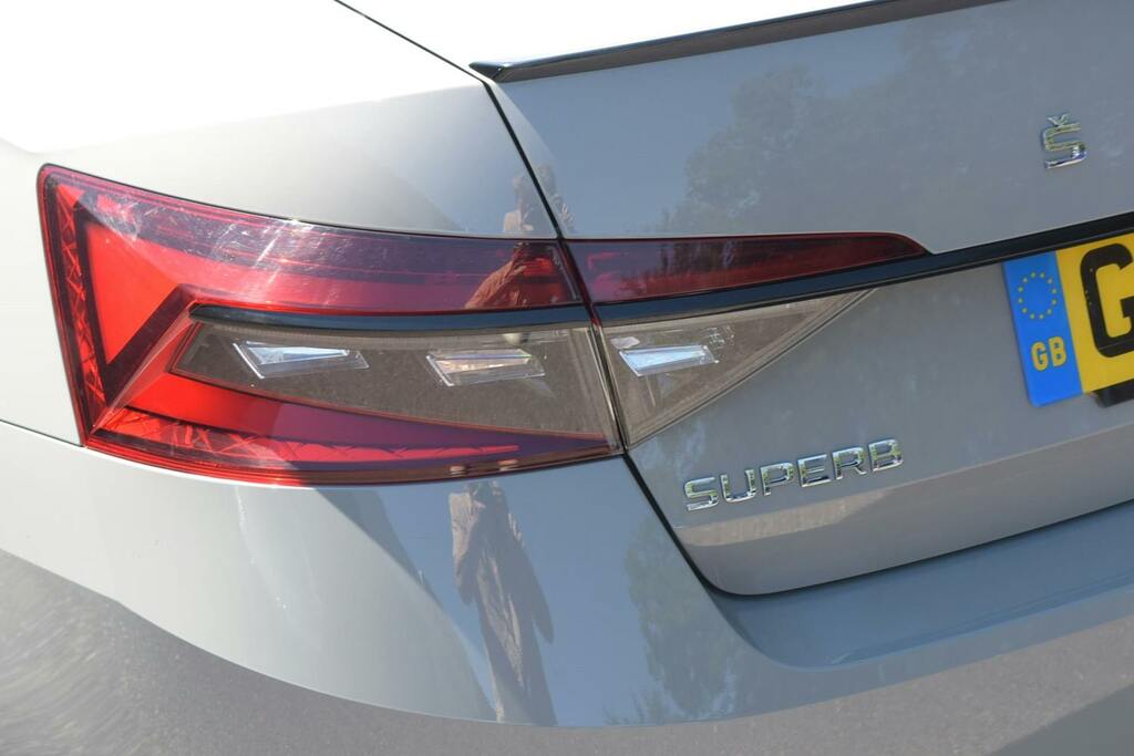 Skoda Superb Estate 2.0 Tdi 190 4X4 Sportline Dsg White #32
