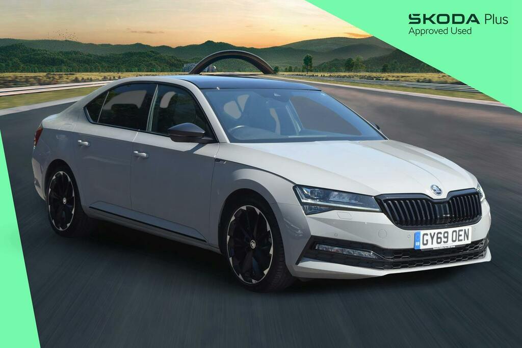 Skoda Superb Estate 2.0 Tdi 190 4X4 Sportline Dsg White #1