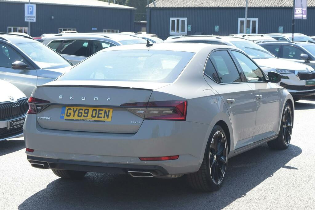 Skoda Superb Estate 2.0 Tdi 190 4X4 Sportline Dsg White #31