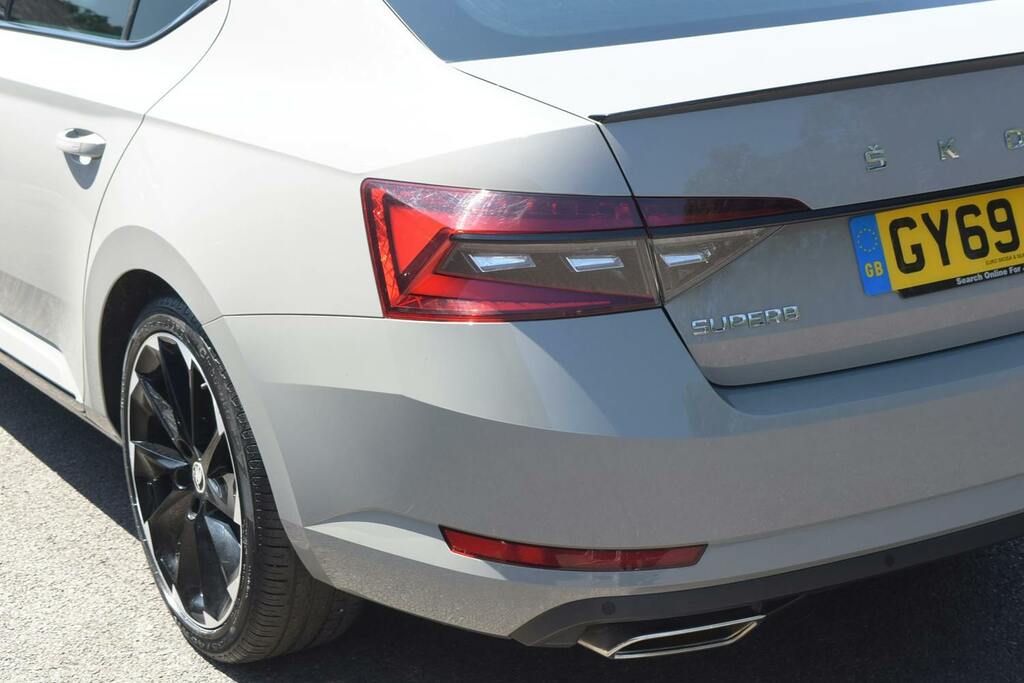 Skoda Superb Estate 2.0 Tdi 190 4X4 Sportline Dsg White #25