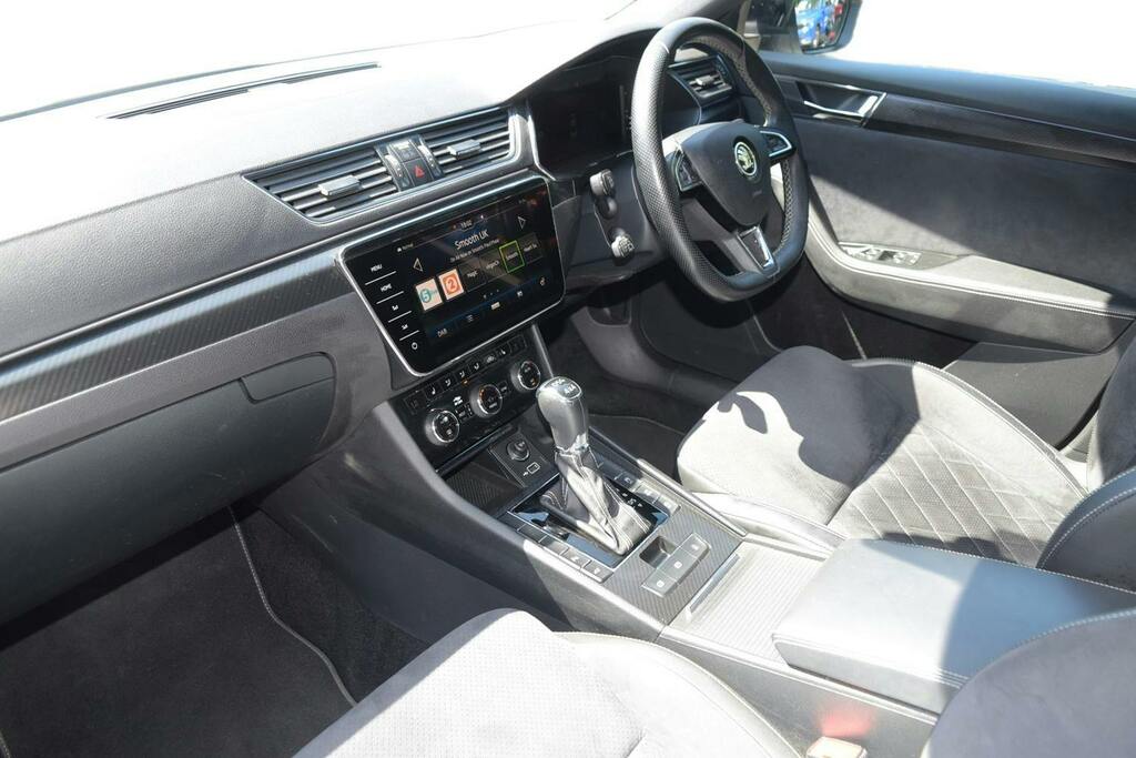 Skoda Superb Estate 2.0 Tdi 190 4X4 Sportline Dsg White #2