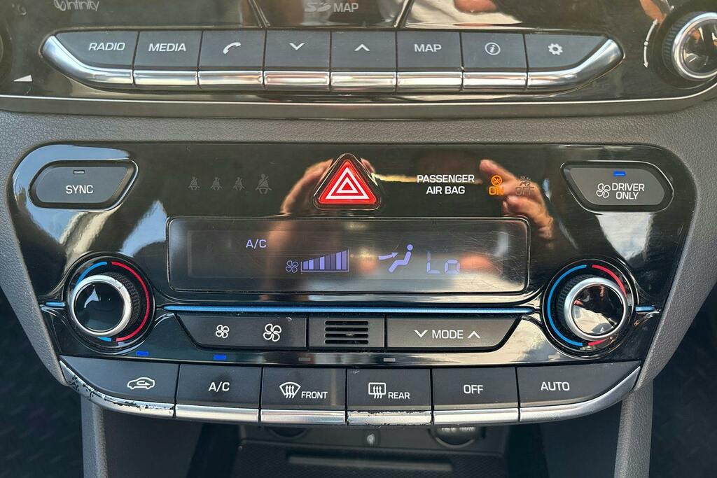 Hyundai Ioniq 1.6 Gdi Hybrid Premium Dct Black #14