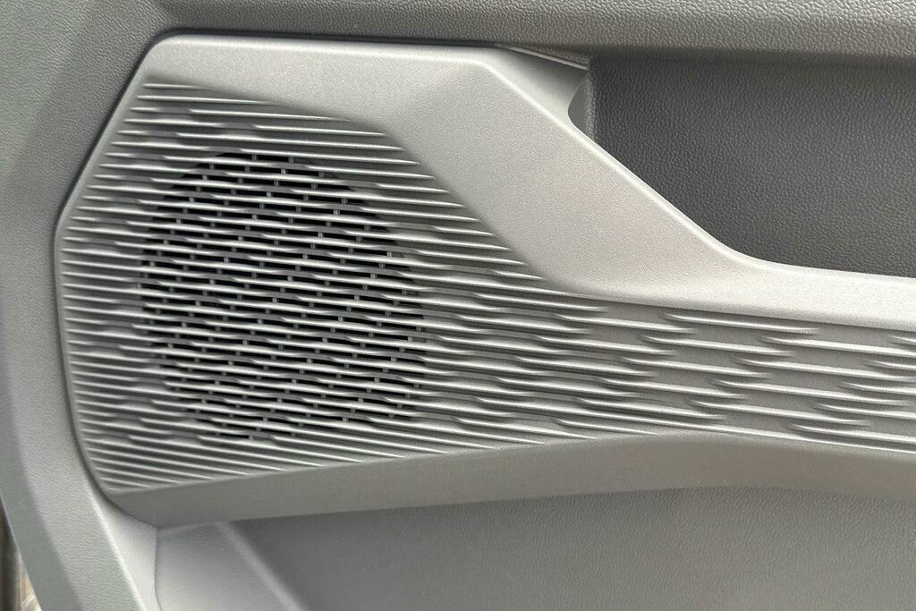 Volkswagen E-Transporter 160Kw 65Kwh Commerce Pro Kombi Van Grey #39
