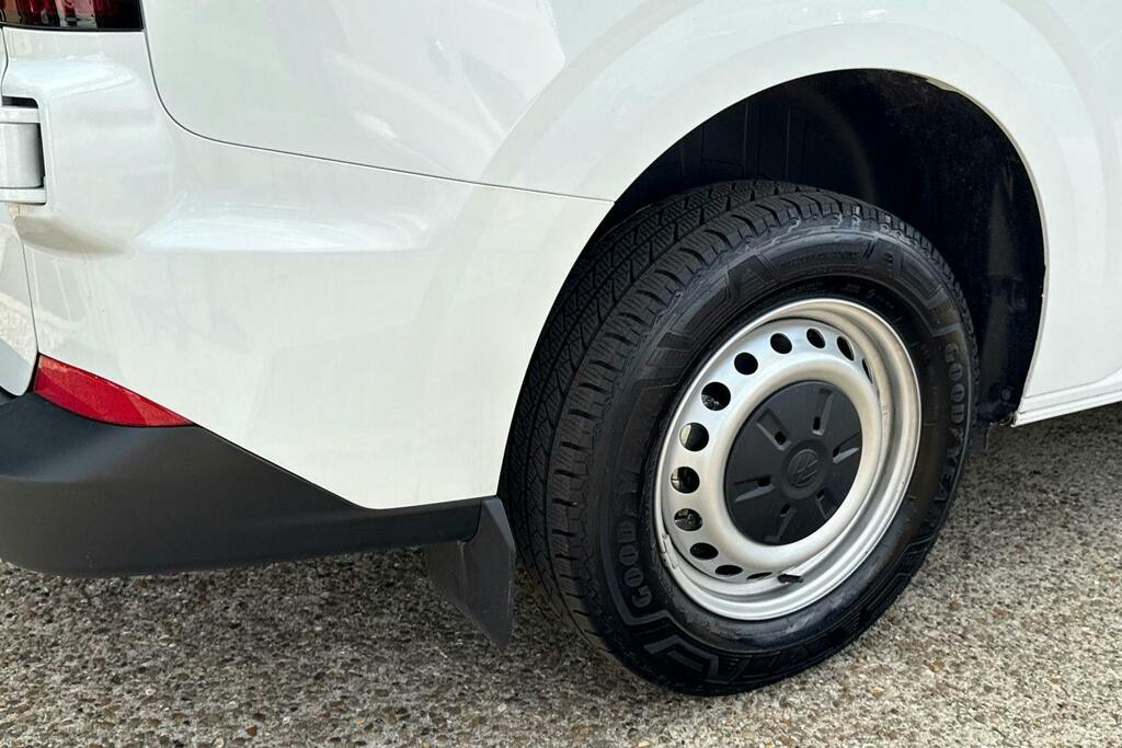 Volkswagen E-Transporter 160Kw 65Kwh Commerce Pro Kombi Van Grey #44