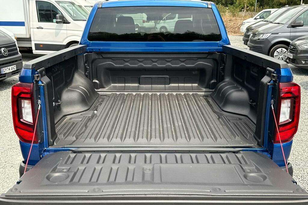 Volkswagen Amarok 2025 25 2025 Black #14