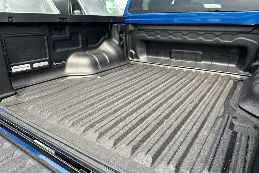 Volkswagen Amarok 2025 25 2025 Black #15