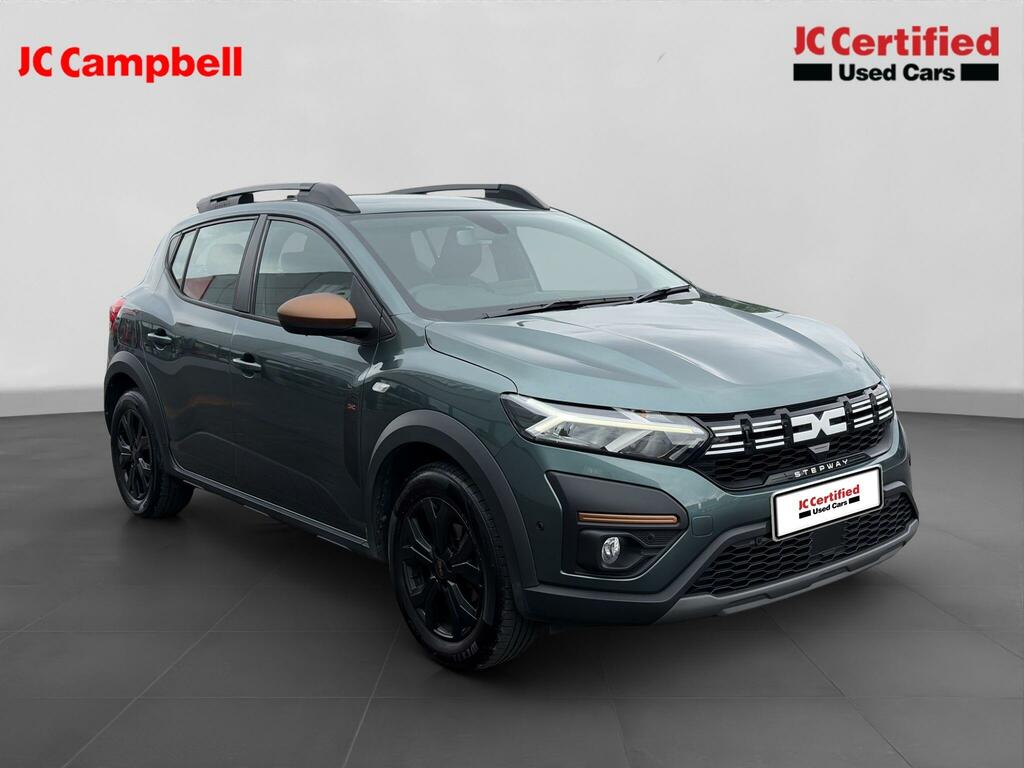 Dacia Sandero Stepway 1.0 Tce Extreme Hatchback Green