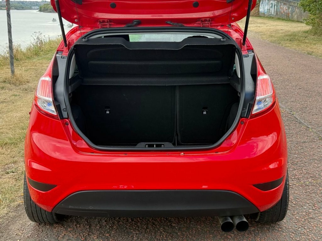 Ford Fiesta 1.3L Style Red #6