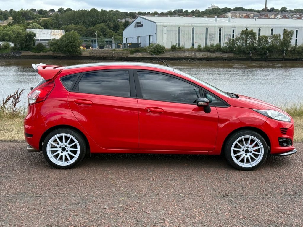 Ford Fiesta 1.3L Style Red #3