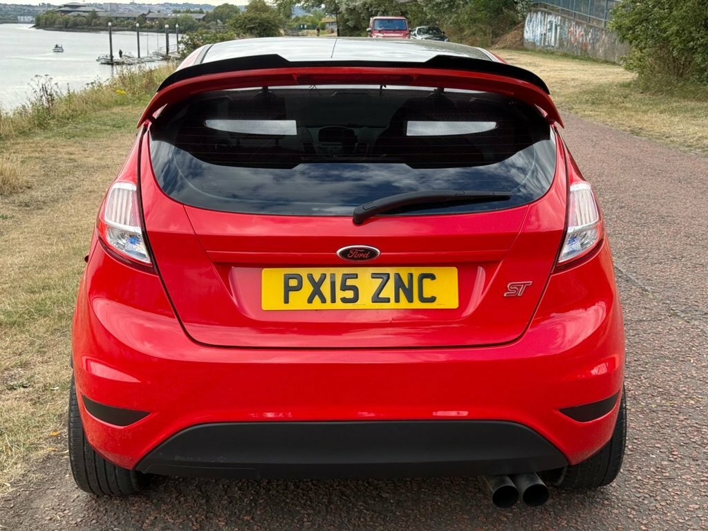 Ford Fiesta 1.3L Style Red #5