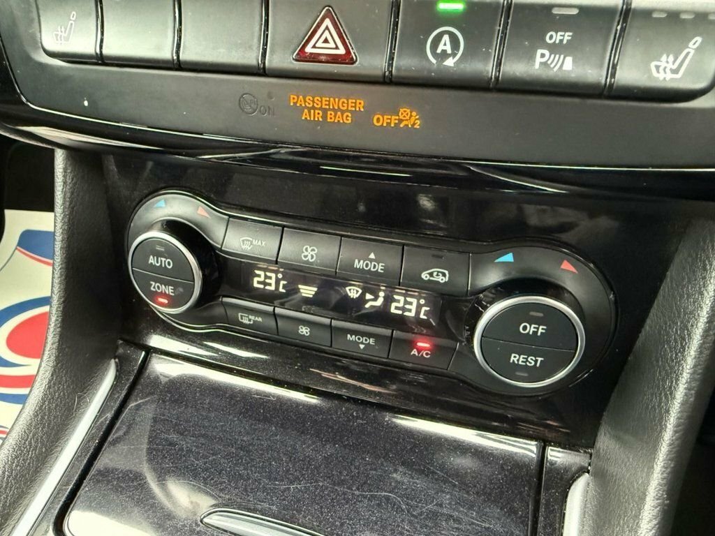 Infiniti Q30 Premium Silver #17