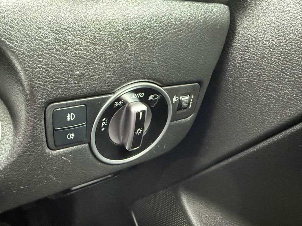 Infiniti Q30 Premium Silver #21